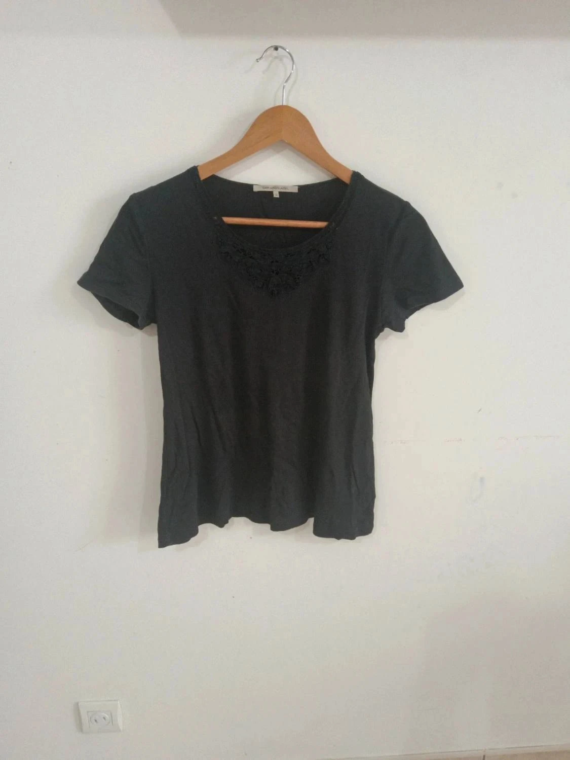 C131 t-shirt noir Gérard Darel T2